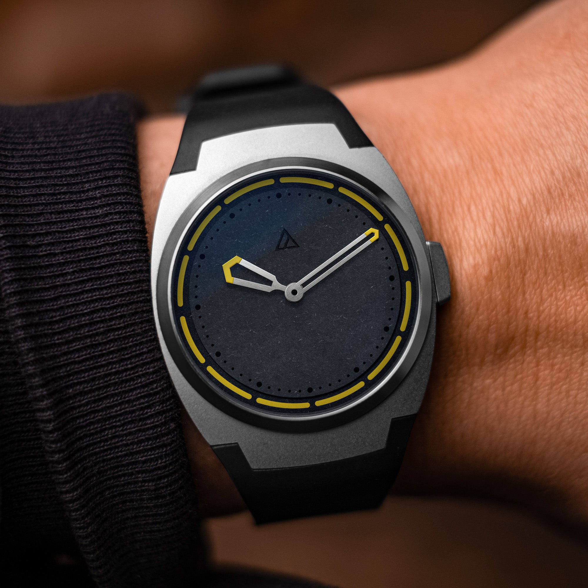 ARC II — D'Arc Matter Hornet Yellow