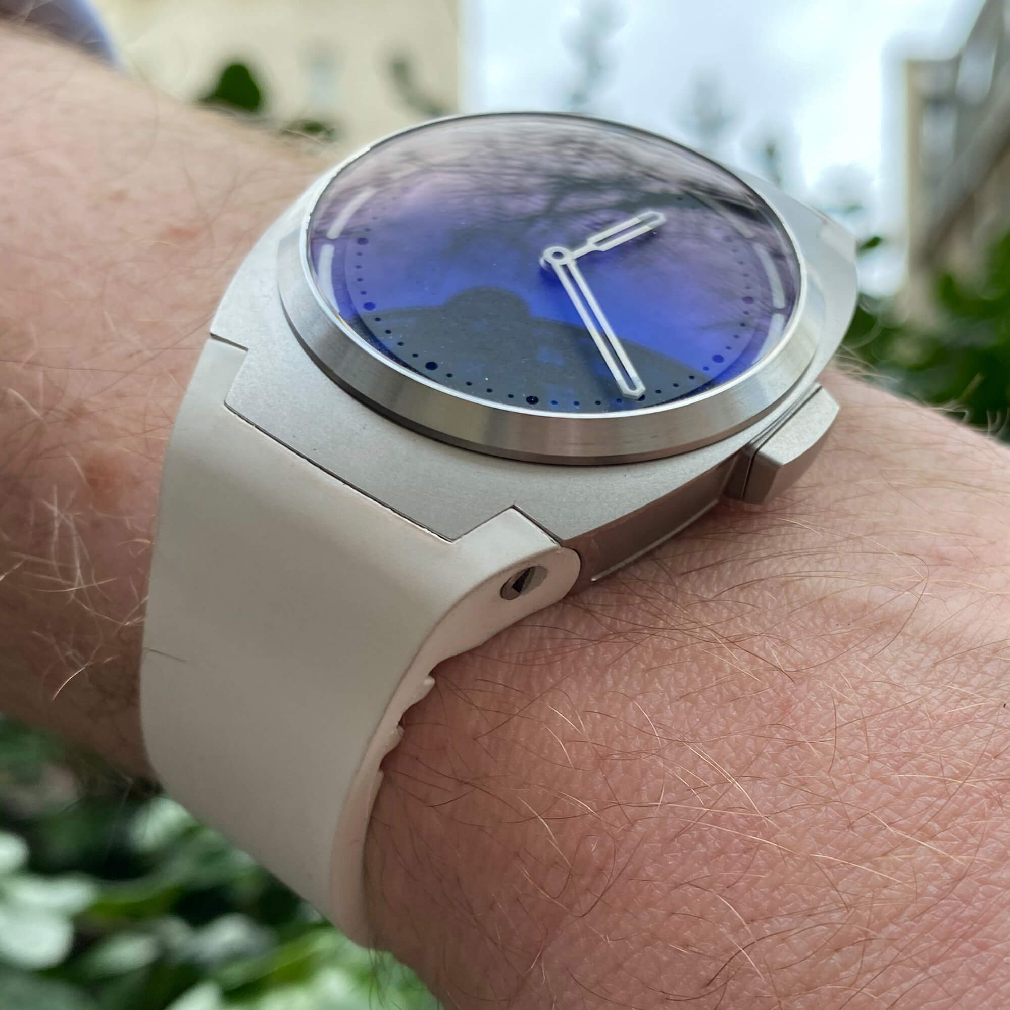 Replicant White